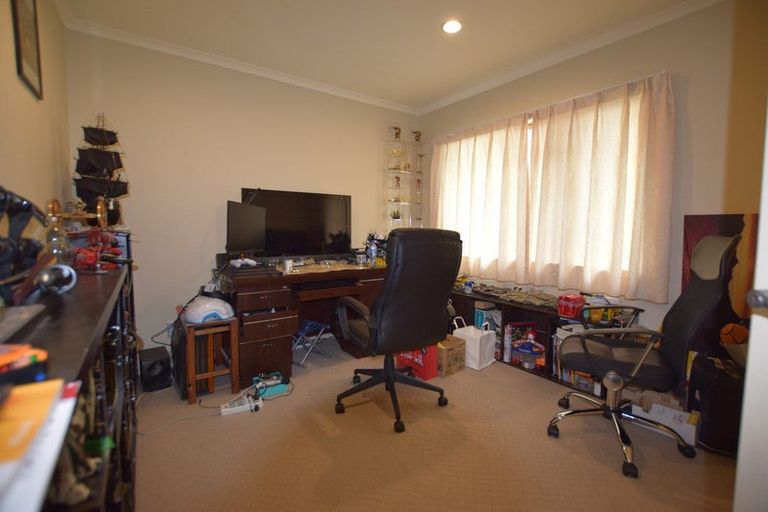 Photo of property in 56 Clover Drive, Henderson, Auckland, 0610