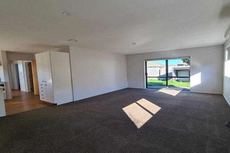 Photo of property in 17 Marshland Road, Shirley, Christchurch, 8061