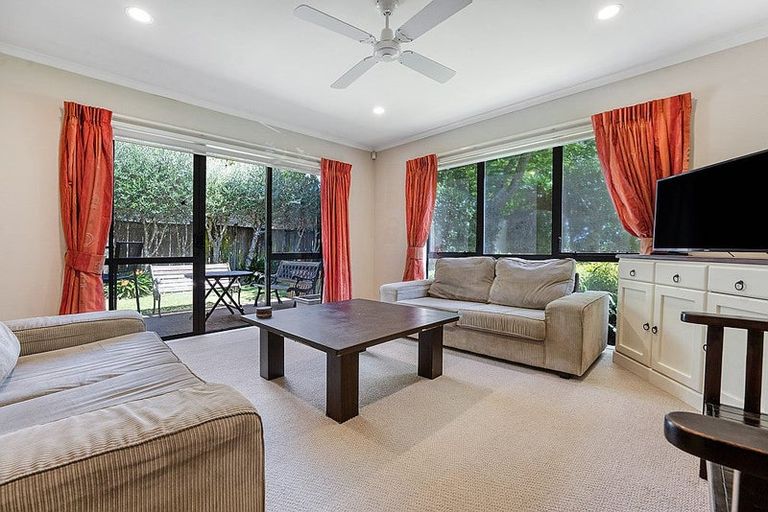 Photo of property in 13 Kristin Lane, Albany, Auckland, 0632