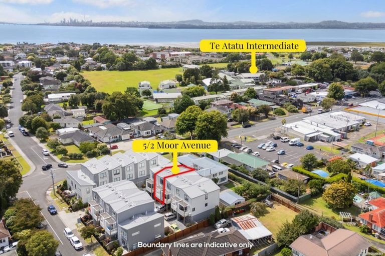 Photo of property in 5/2 Moor Avenue, Te Atatu Peninsula, Auckland, 0610