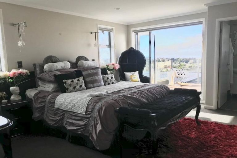 Photo of property in 43a Shanaway Rise, Hillcrest, Auckland, 0627