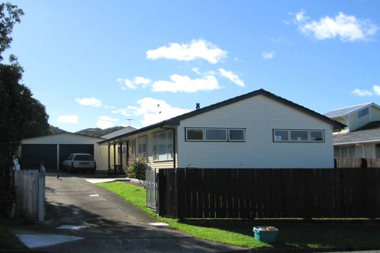 Photo of property in 14 Kumeroa Grove, Wainuiomata, Lower Hutt, 5014