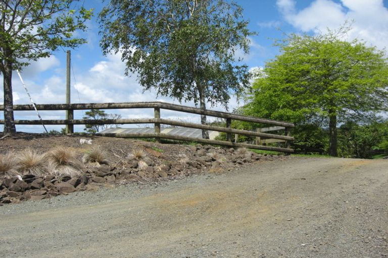 Photo of property in 47 Pioneer Lane, Kumeu, 0891