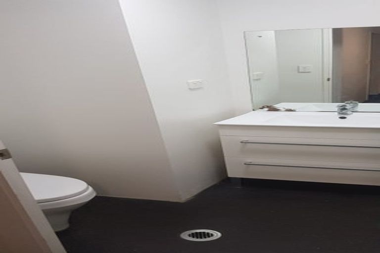 Photo of property in 8 Torrens Terrace, Mount Cook, Wellington, 6011