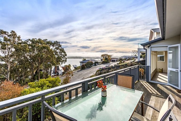 Photo of property in 26 Cannon Hill Crescent, Mount Pleasant, Christchurch, 8081