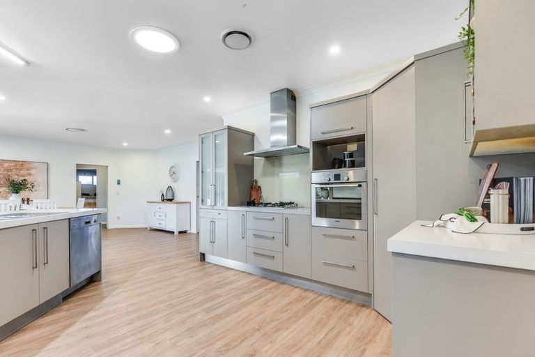 Photo of property in 23 Madison Street, Cambridge, 3434