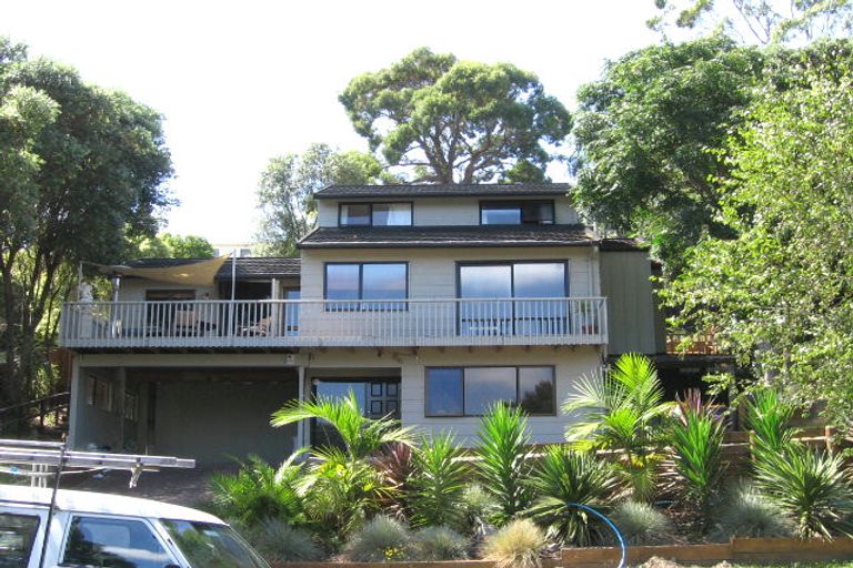 Photo of property in 57 Brigantine Drive, Beach Haven, Auckland, 0626