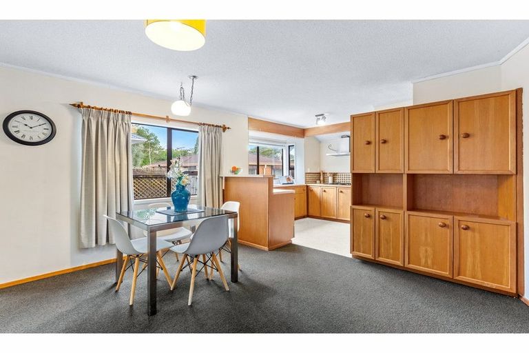 Photo of property in 2/58 Hillcrest Avenue, Hillcrest, Auckland, 0627