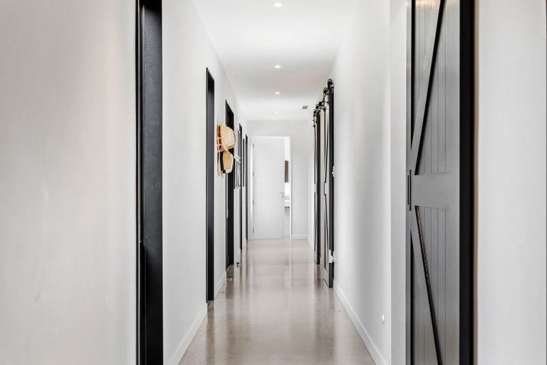 Photo of property in 7 Tamahunga Drive, Matakana, Warkworth, 0985