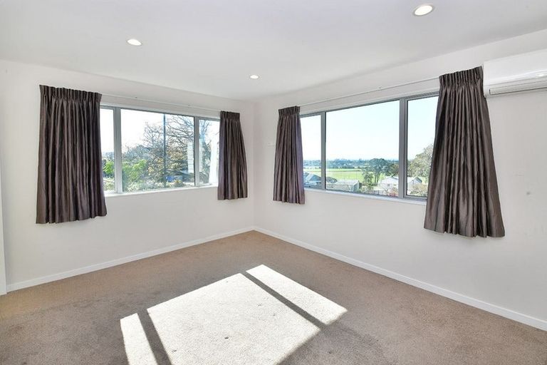 Photo of property in 23 Galbraith Greens, Silverdale, 0932