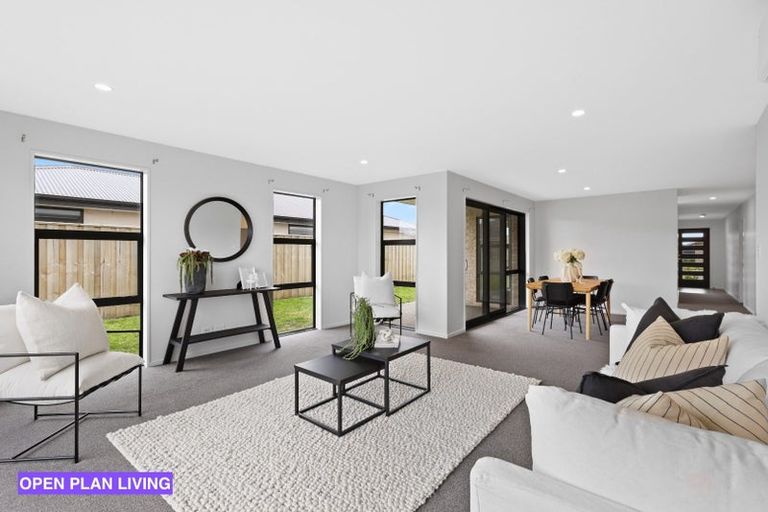 Photo of property in 184 Faringdon Boulevard, Rolleston, 7615