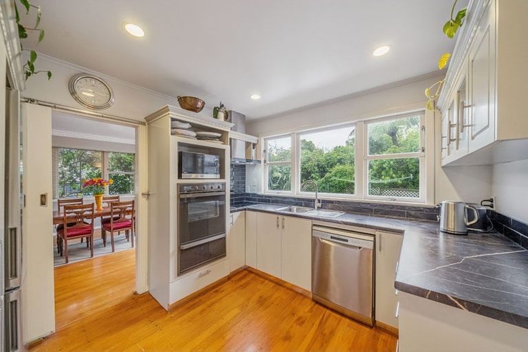 Photo of property in 13 Deller Grove, Silverstream, Upper Hutt, 5019