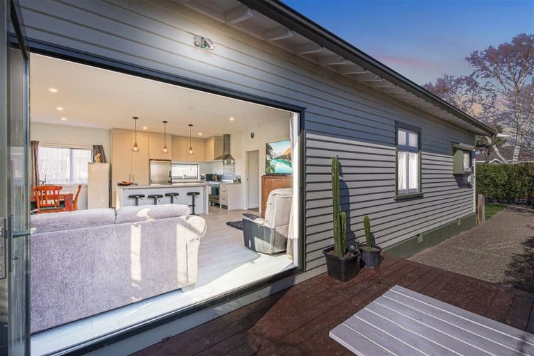 Photo of property in 96 Condell Avenue, Papanui, Christchurch, 8053