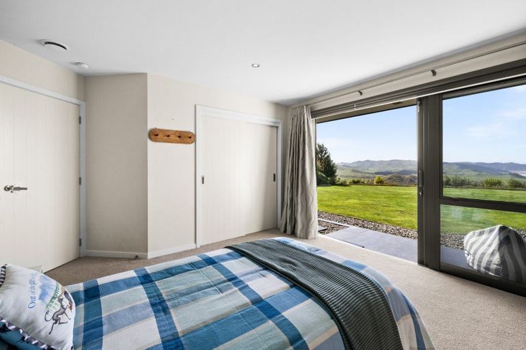 Photo of property in 64 Waipuka Road, Waimarama, Havelock North, 4294