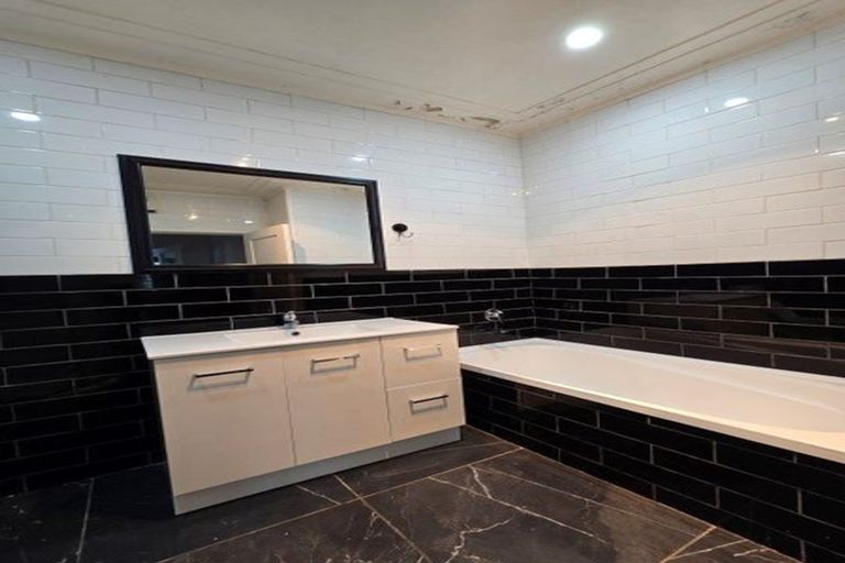 Photo of property in 172 Kawaha Point Road, Kawaha Point, Rotorua, 3010