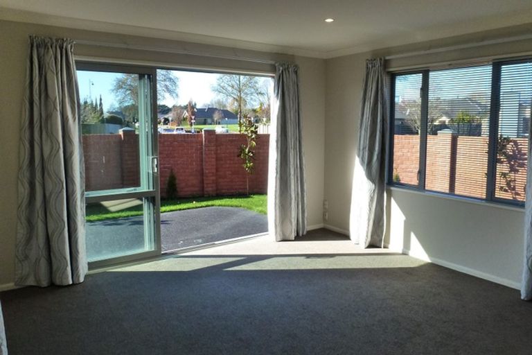 Photo of property in 49a Mcmahon Drive, Aidanfield, Christchurch, 8025