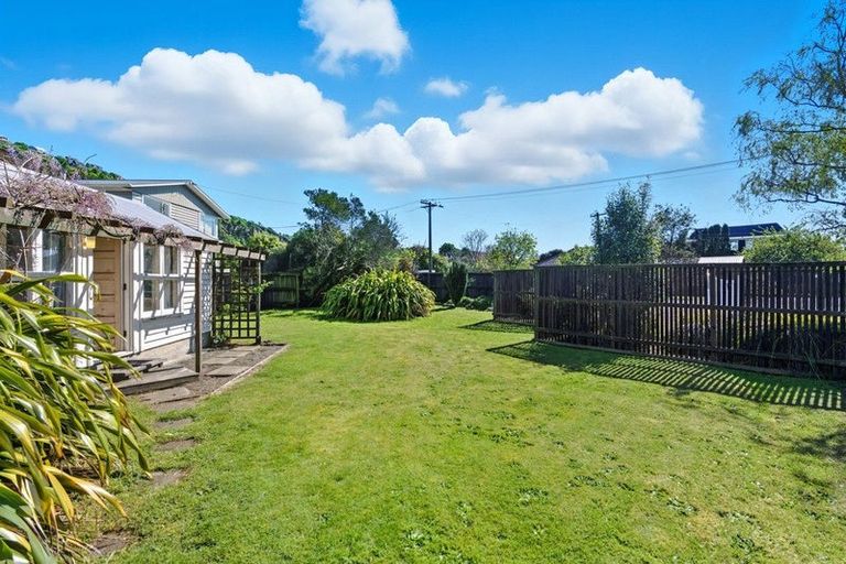 Photo of property in 24 Arnold Street, Sumner, Christchurch, 8081