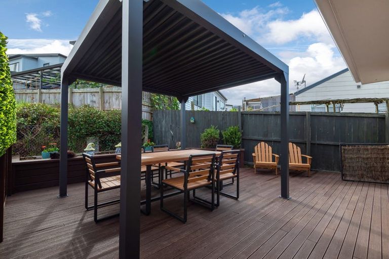 Photo of property in 5/9 Manuka Road, Bayview, Auckland, 0629