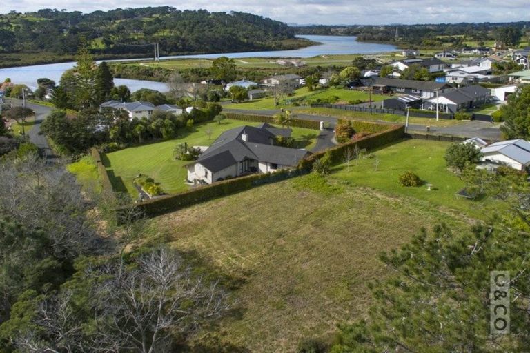 Photo of property in 6 Kent Terrace, Riverhead, 0820