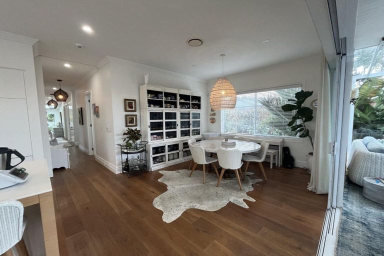 Photo of property in 161 Lemon Street, Strandon, New Plymouth, 4312