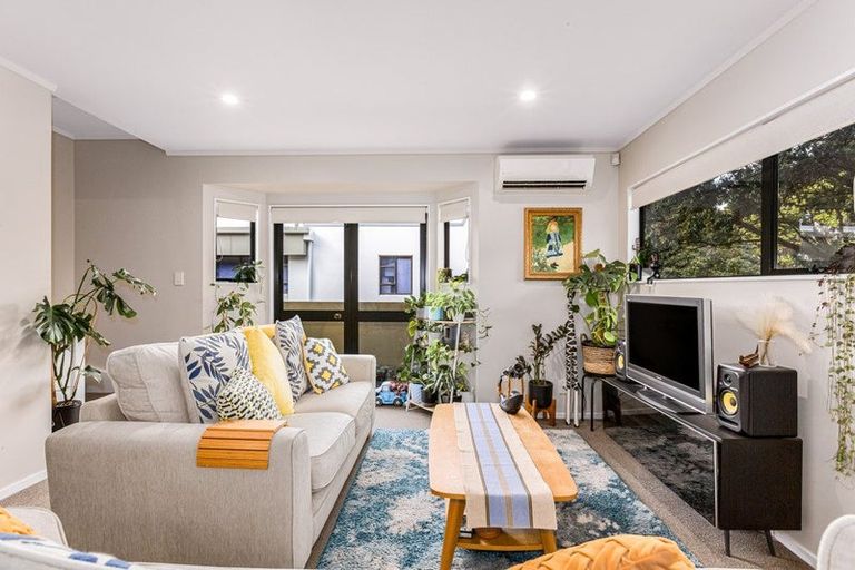 Photo of property in 1/7 Raroa Road, Hutt Central, Lower Hutt, 5010