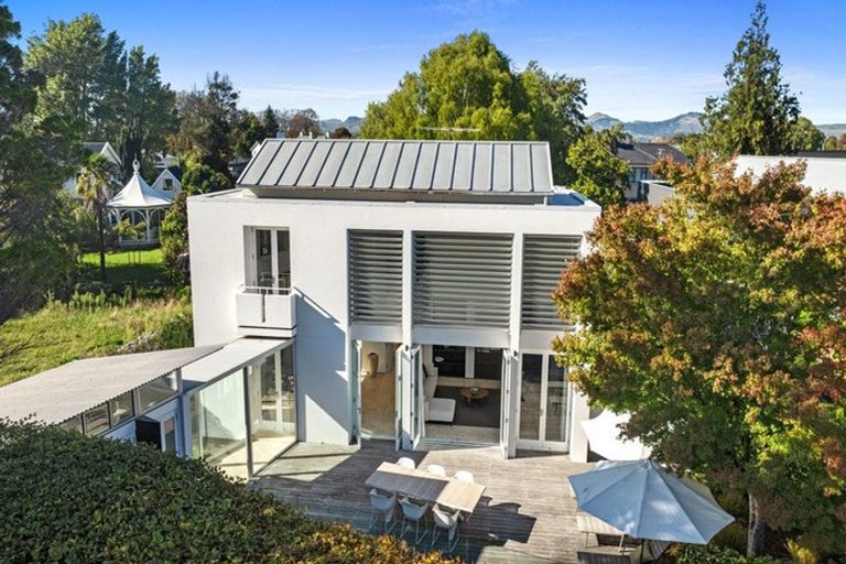 Photo of property in 100a Glandovey Road, Fendalton, Christchurch, 8052