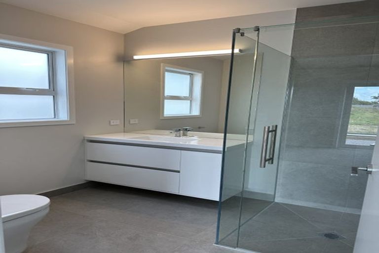 Photo of property in 20 George Yee Place, Taradale, Napier, 4112