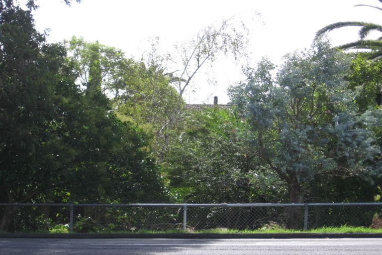 Photo of property in 295 Great North Road, Henderson, Auckland, 0612