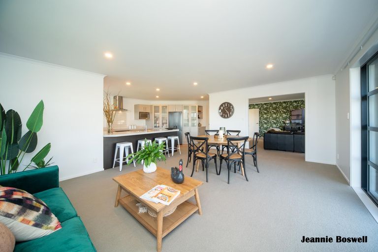 Photo of property in 12 Morocco Terrace, Kelvin Grove, Palmerston North, 4414