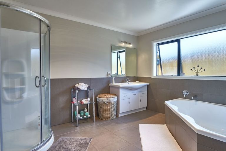 Photo of property in 69 Peter Hall Drive, Kelvin Grove, Palmerston North, 4414