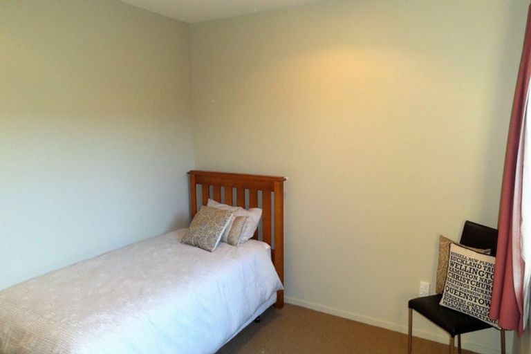 Photo of property in 5 John Morel Place, Parklands, Christchurch, 8083