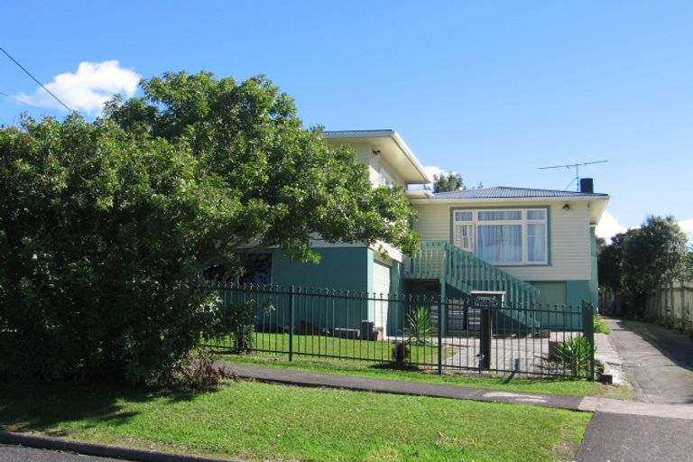 Photo of property in 26 Brandon Road, Glen Eden, Auckland, 0602
