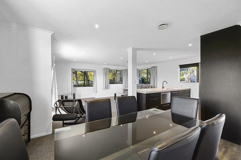 Photo of property in 194 Mangorei Road, Merrilands, New Plymouth, 4312