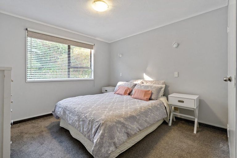 Photo of property in 43a Thatcher Crescent, Crofton Downs, Wellington, 6035