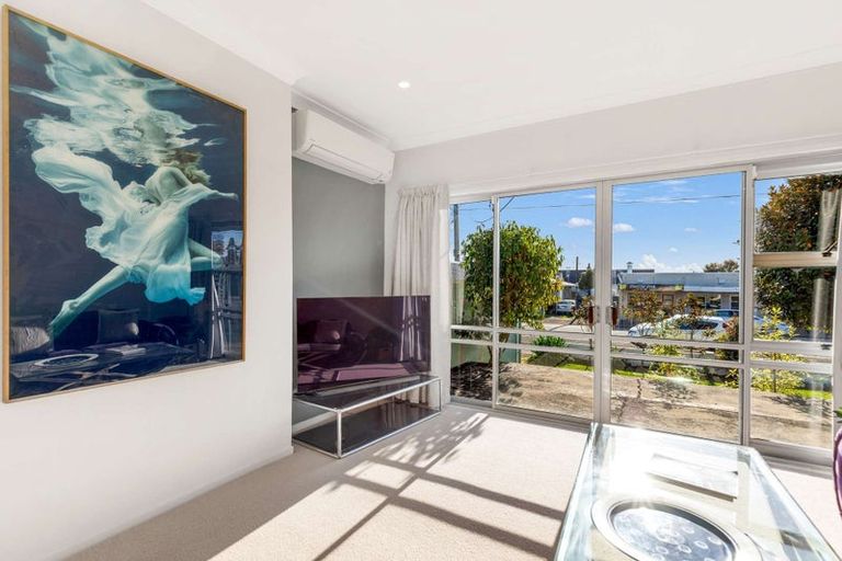 Photo of property in 186 Bath Street, Levin, 5510