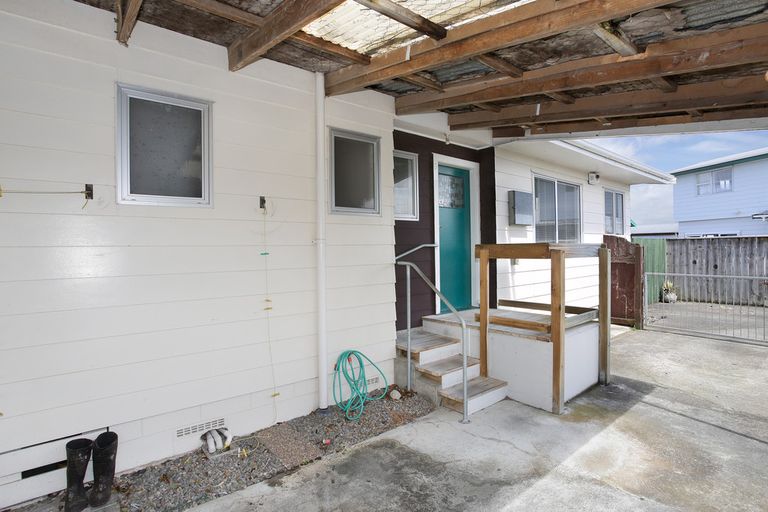 Photo of property in 5a Flygers Line, Milson, Palmerston North, 4414