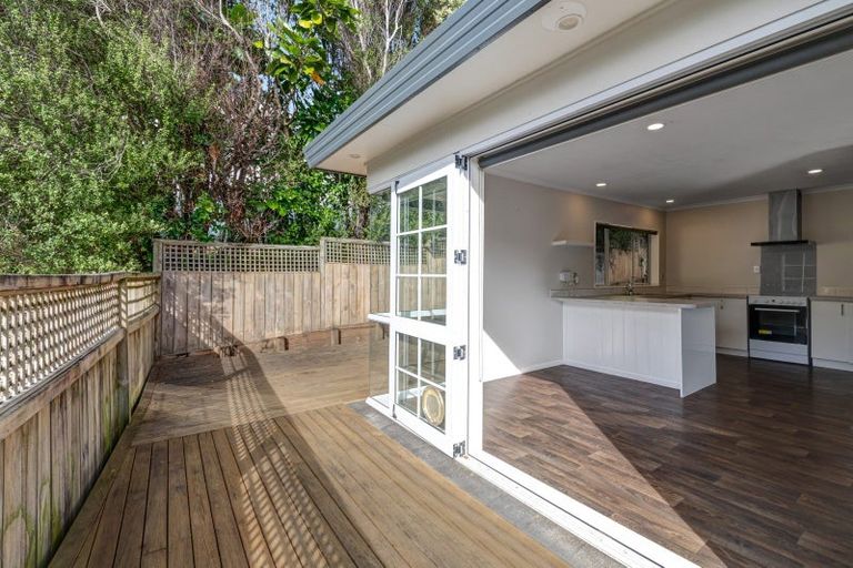 Photo of property in 5b Kestrel Heights, Arkles Bay, Whangaparaoa, 0932
