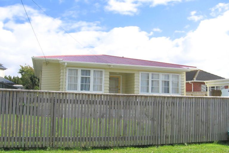 Photo of property in 40 Glamis Avenue, Strathmore Park, Wellington, 6022
