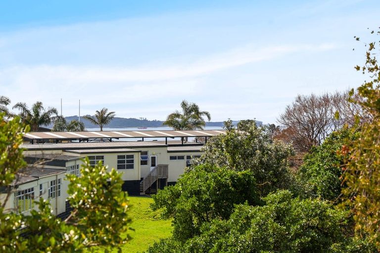 Photo of property in 77 Macleans Road, Bucklands Beach, Auckland, 2014