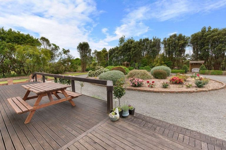 Photo of property in 170 Gladstone Road, Levin, 5571