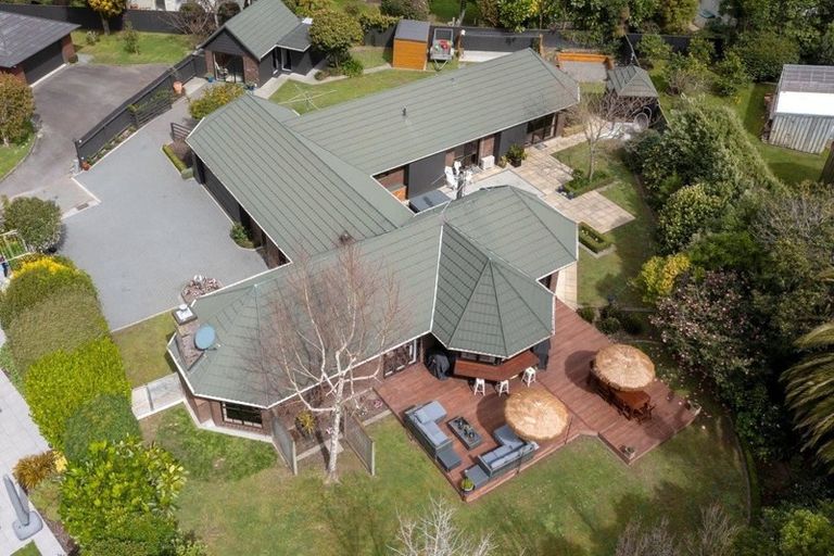 Photo of property in 21 Hurunui Street, Waikanae, 5036