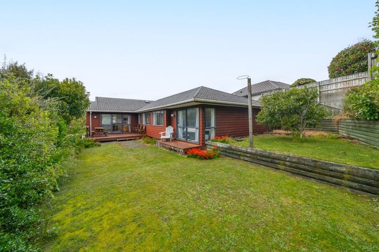 Photo of property in 5 Longmont Terrace, Churton Park, Wellington, 6037