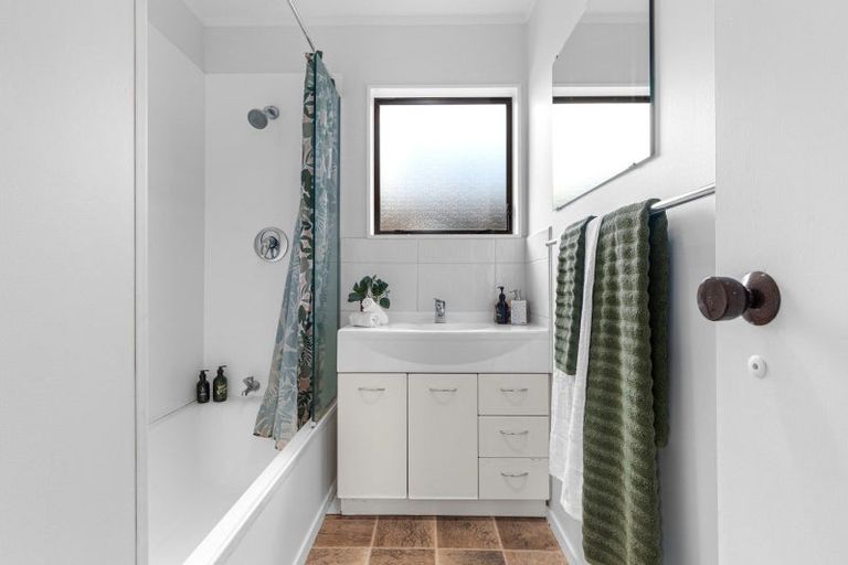 Photo of property in 2/935 Cameron Road, Gate Pa, Tauranga, 3112