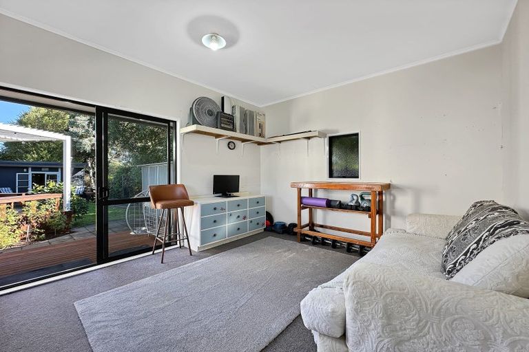 Photo of property in 11 Gibbs Place, Kinloch, Taupo, 3377