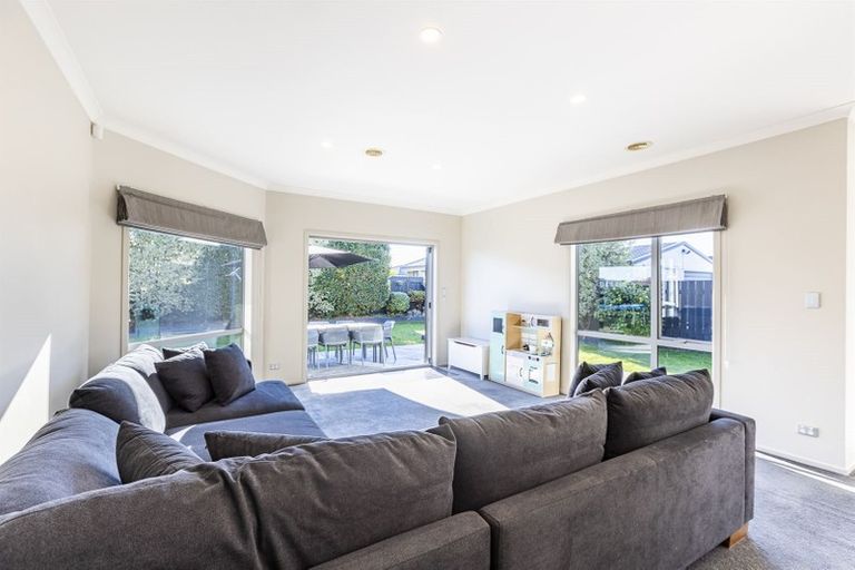 Photo of property in 3 Peppertree Glade, Kelvin Grove, Palmerston North, 4414