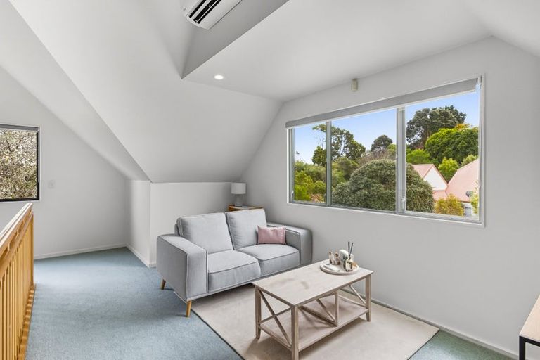 Photo of property in 2 Southleigh, Raumati South, Paraparaumu, 5032