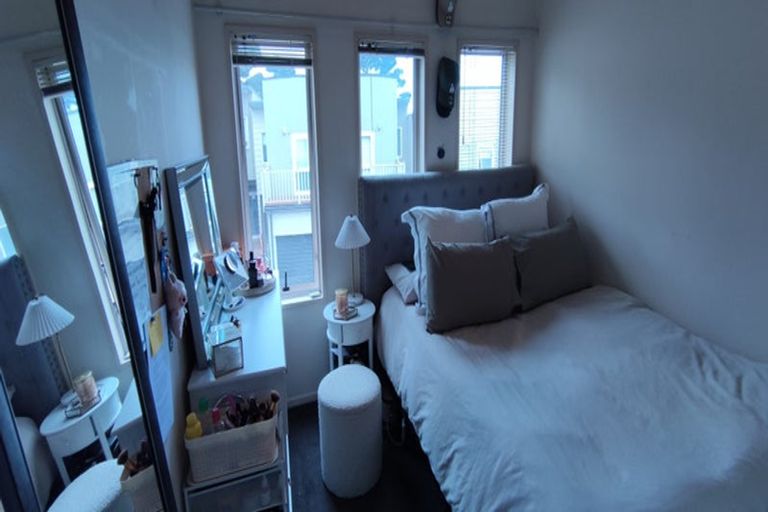 Photo of property in 2/206 Manuka Road, Bayview, Auckland, 0629