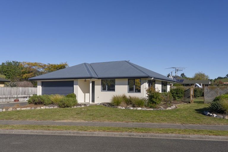 Photo of property in 4 Longfields Road, Brightwater, 7022