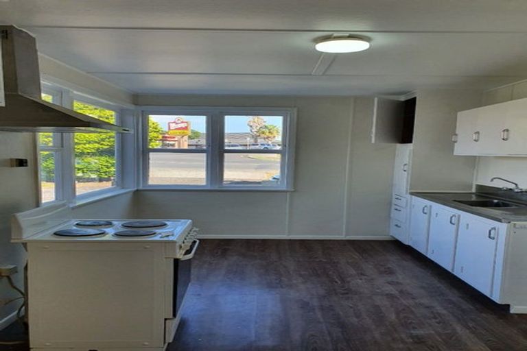 Photo of property in 1 Coles Crescent, Papakura, 2110