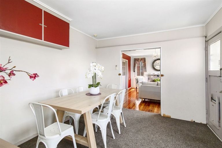 Photo of property in 98 Ironside Road, Johnsonville, Wellington, 6037